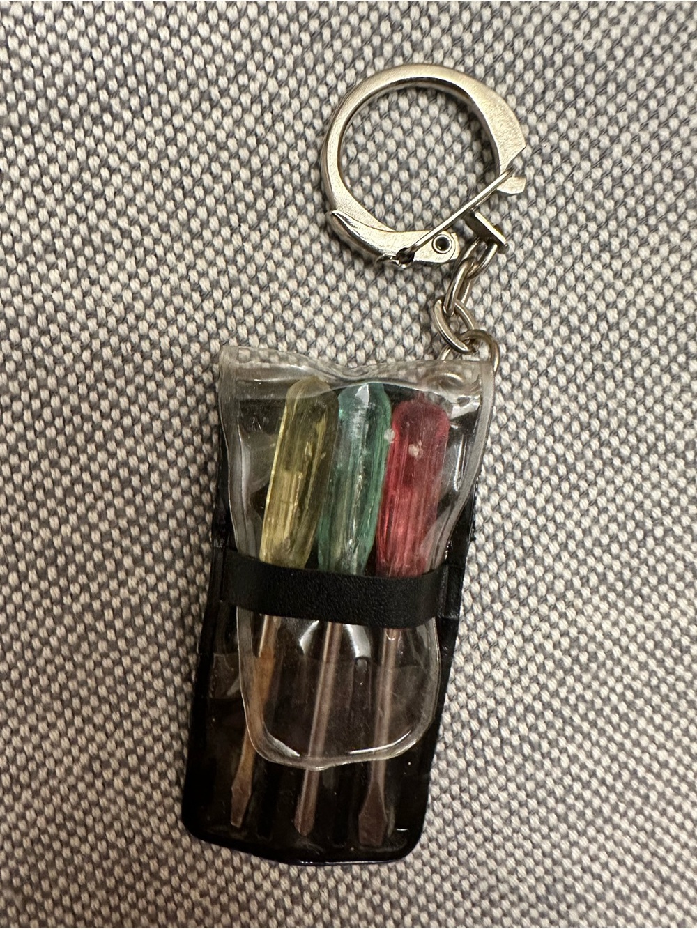 Vintage- Multi-Color Mini Screwdriver Keychain Set - keychain